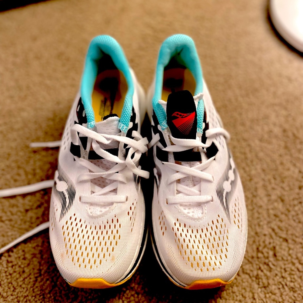 Saucony Endorphin with Speedroll Technology. Size 7.5. Never Worn